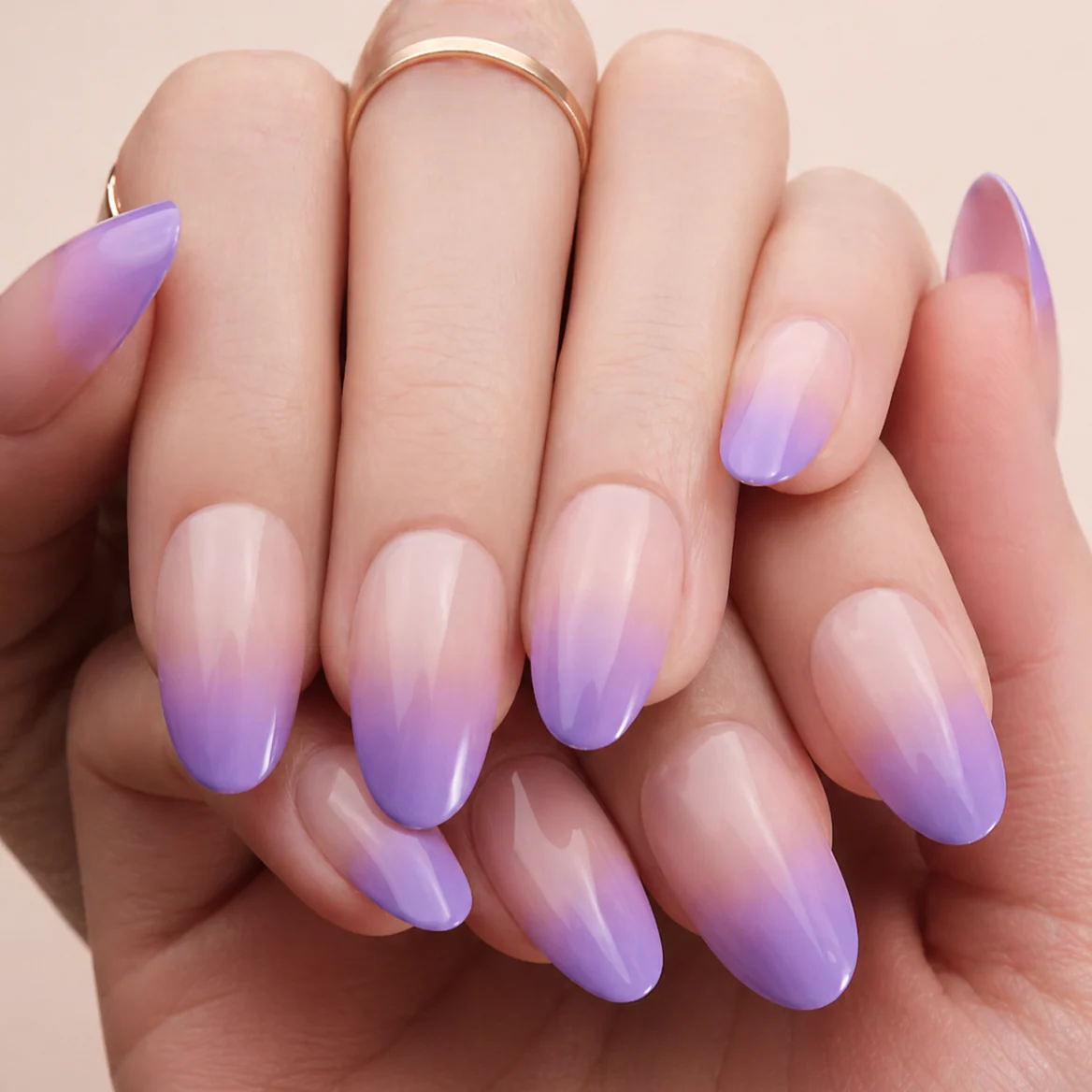 Faux Ongles Dégradé Violet Amande Mi-Longs